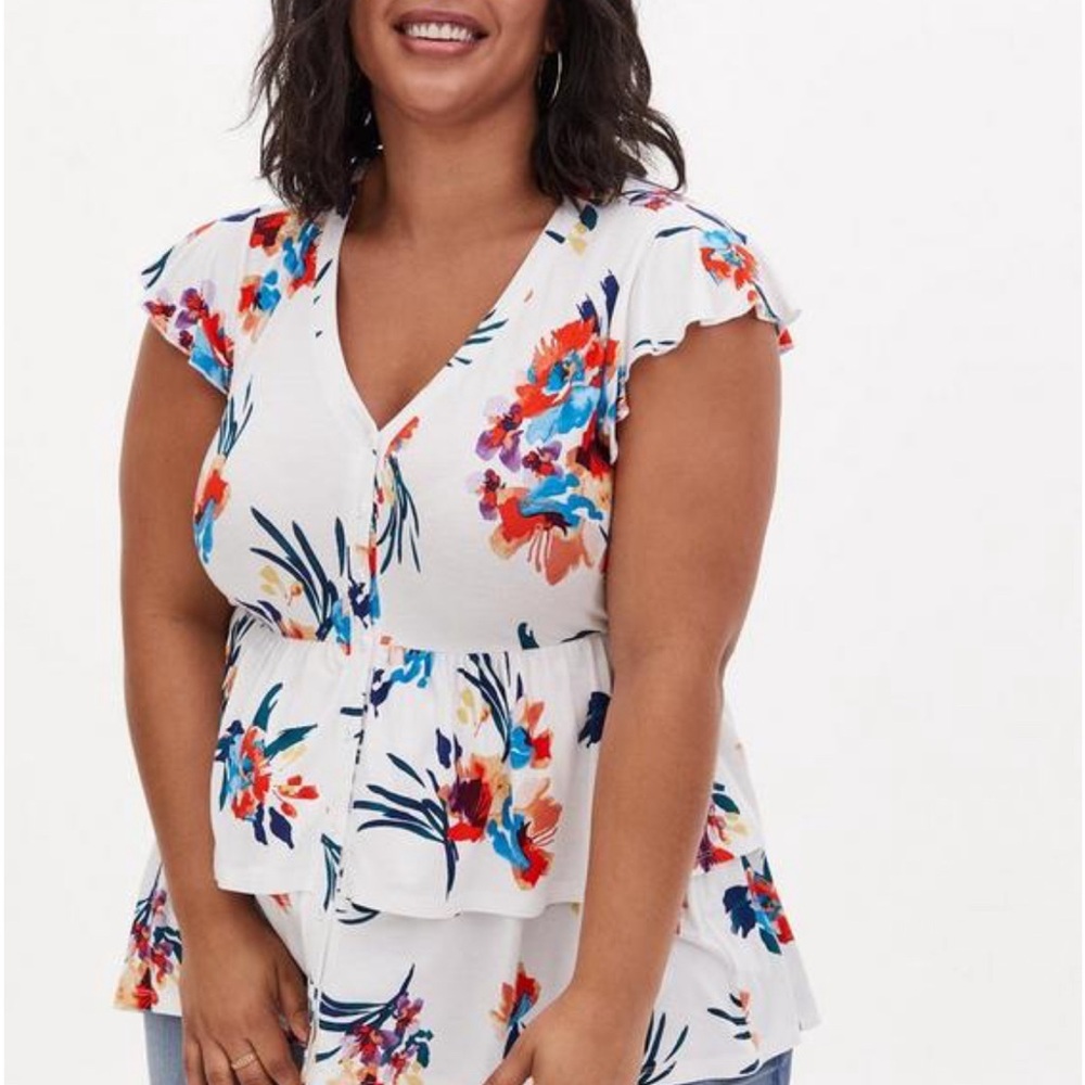 Torrid Super Soft Button-Front Tiered Babydoll Top 2X with Flutter Sleeves.